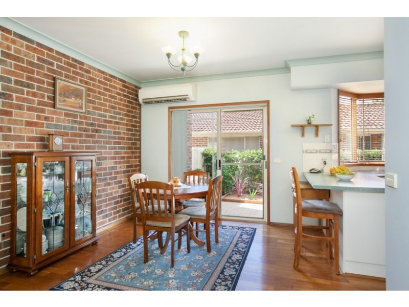 2/29 Francis Street, Corrimal NSW 2518