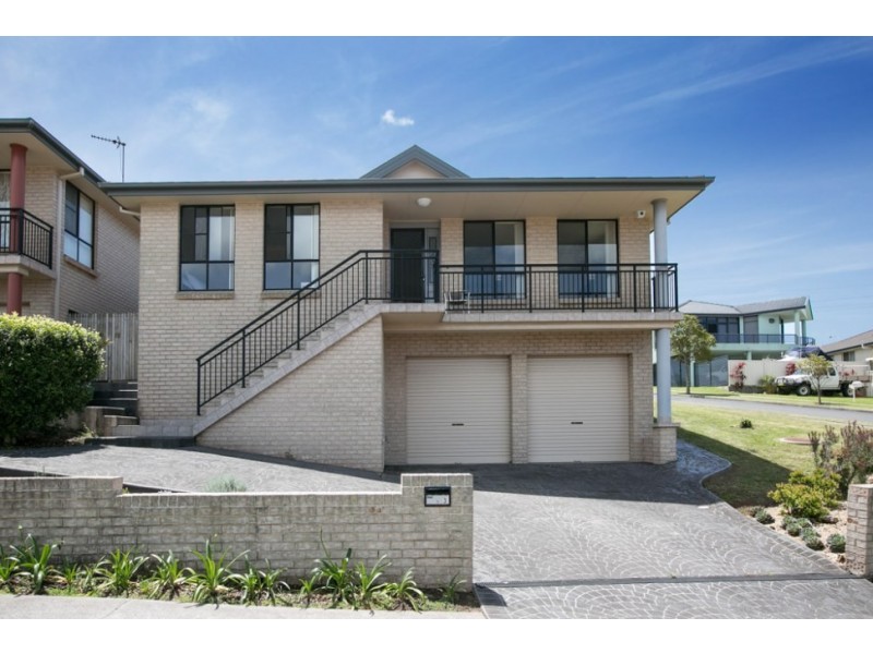 3/2 Yarle Crescent, Flinders NSW 2529