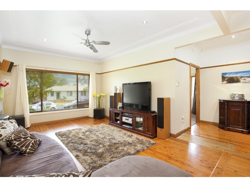 54 Lorking Street, Bellambi NSW 2518