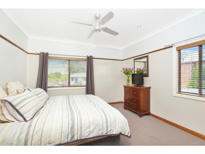 54 Lorking Street, Bellambi NSW 2518