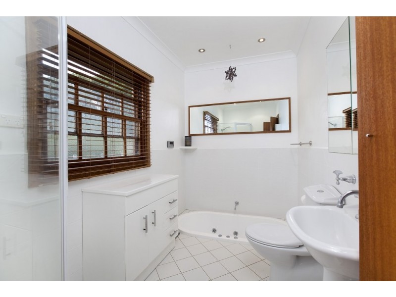 54 Lorking Street, Bellambi NSW 2518