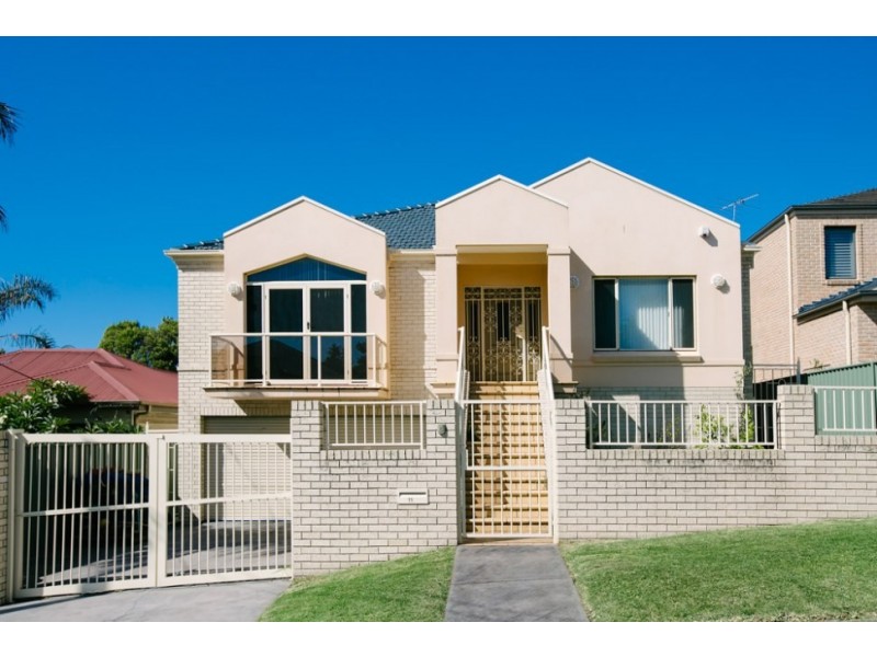 11 Hamilton Street, Fairy Meadow NSW 2519