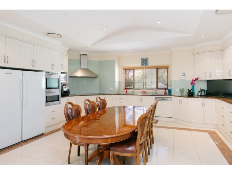 11 Hamilton Street, Fairy Meadow NSW 2519