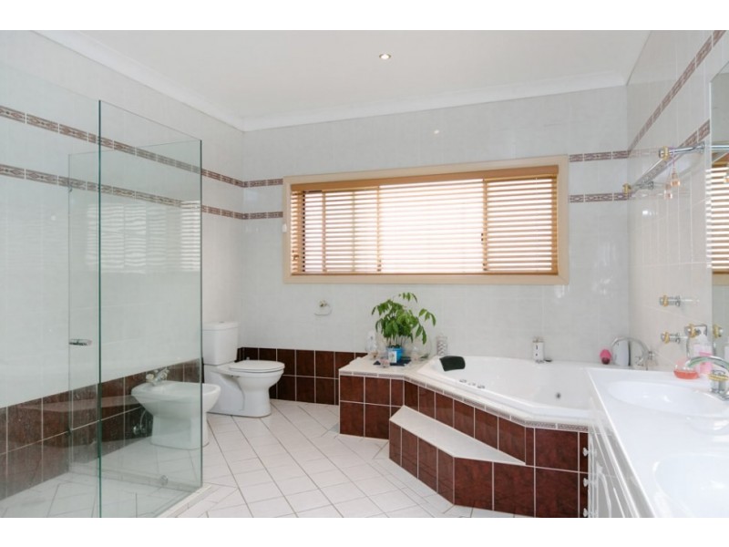 11 Hamilton Street, Fairy Meadow NSW 2519