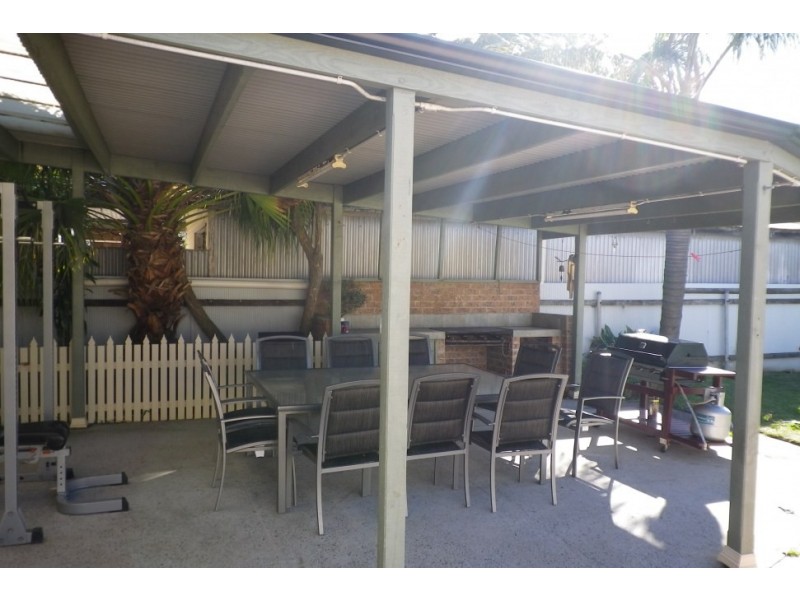 6 Breda Street, Fairy Meadow NSW 2519