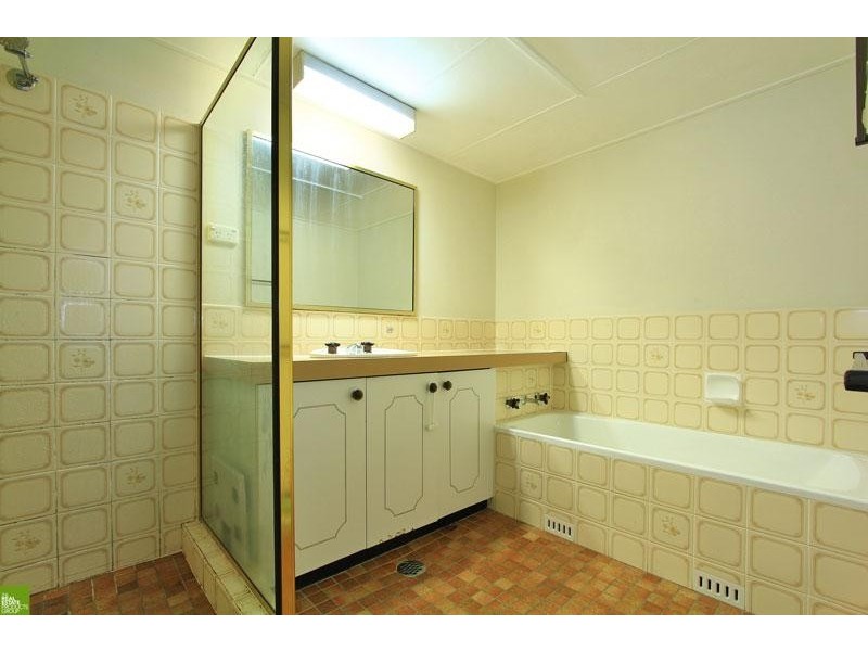 2/2 Hinton Street, Wollongong NSW 2500