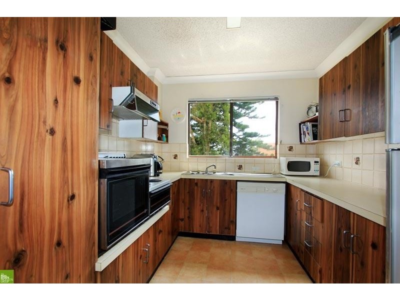 2/2 Hinton Street, Wollongong NSW 2500