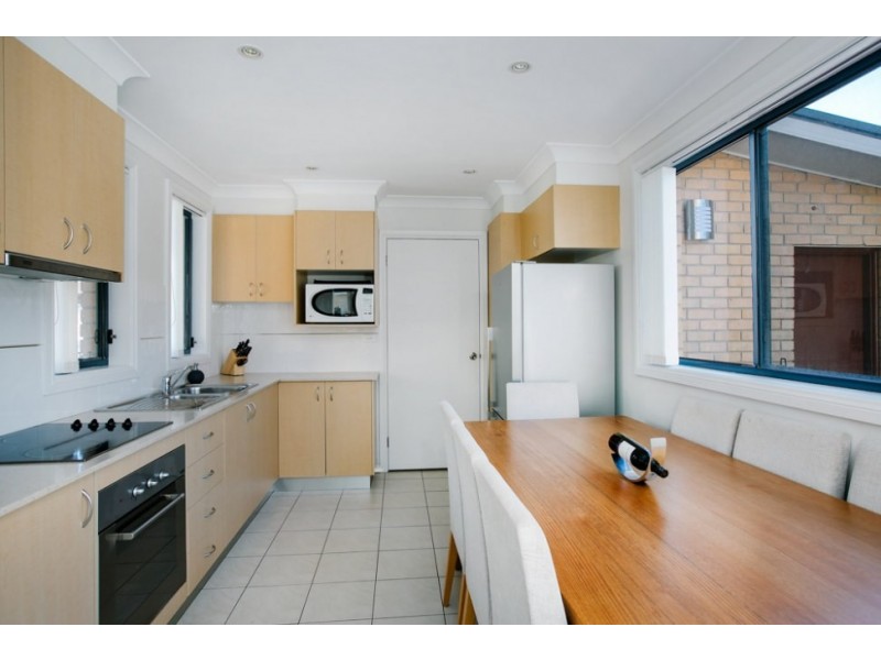 2/27 Tarrawanna Road, Corrimal NSW 2518