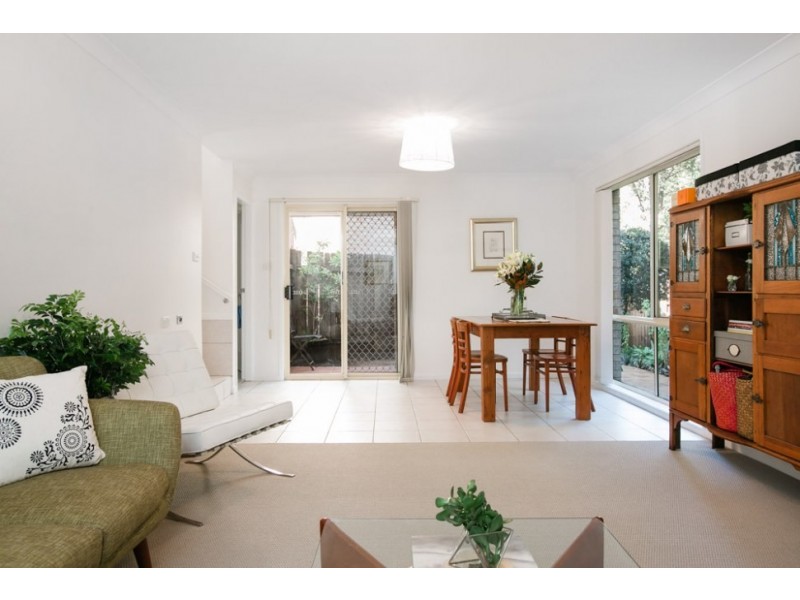 12/33 Wonson Avenue, Coniston NSW 2500