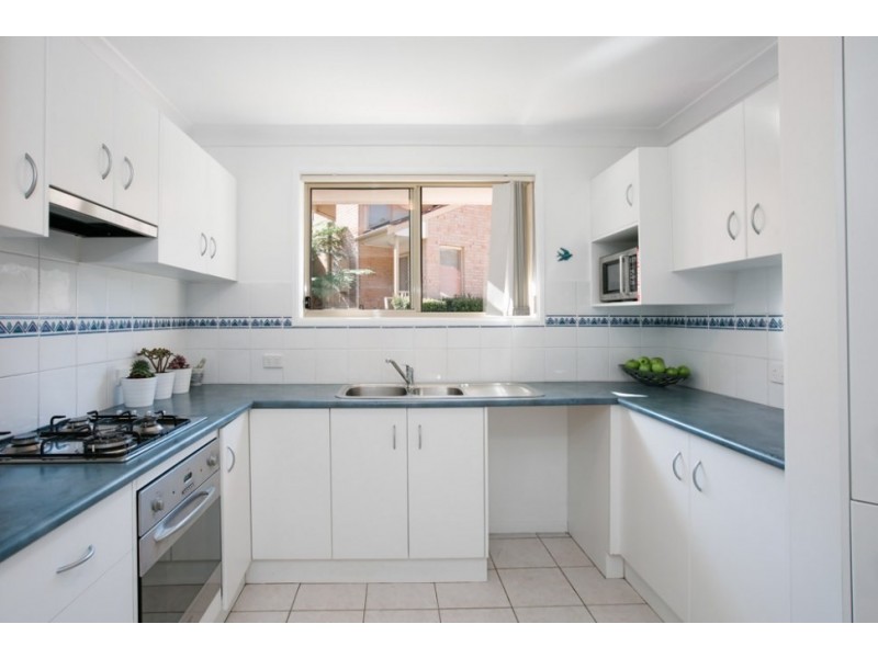 12/33 Wonson Avenue, Coniston NSW 2500