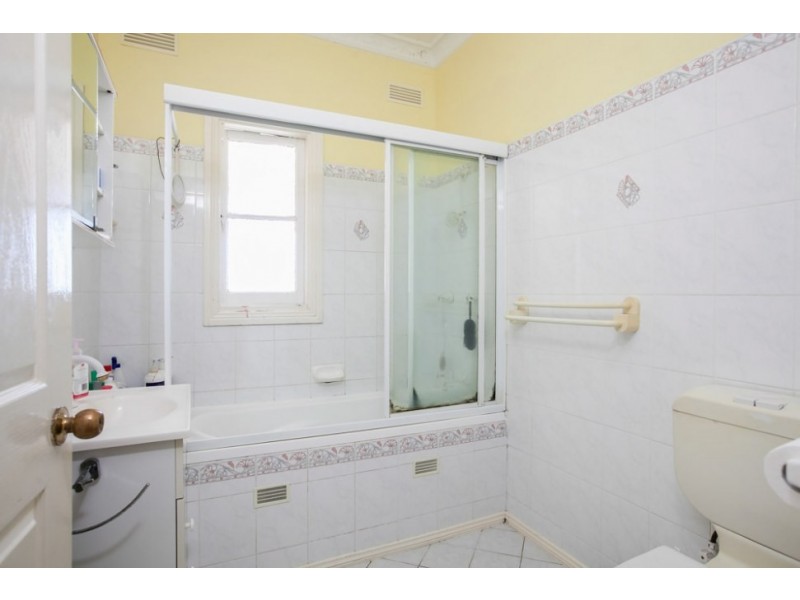 23 Byron Street, Bellambi NSW 2518