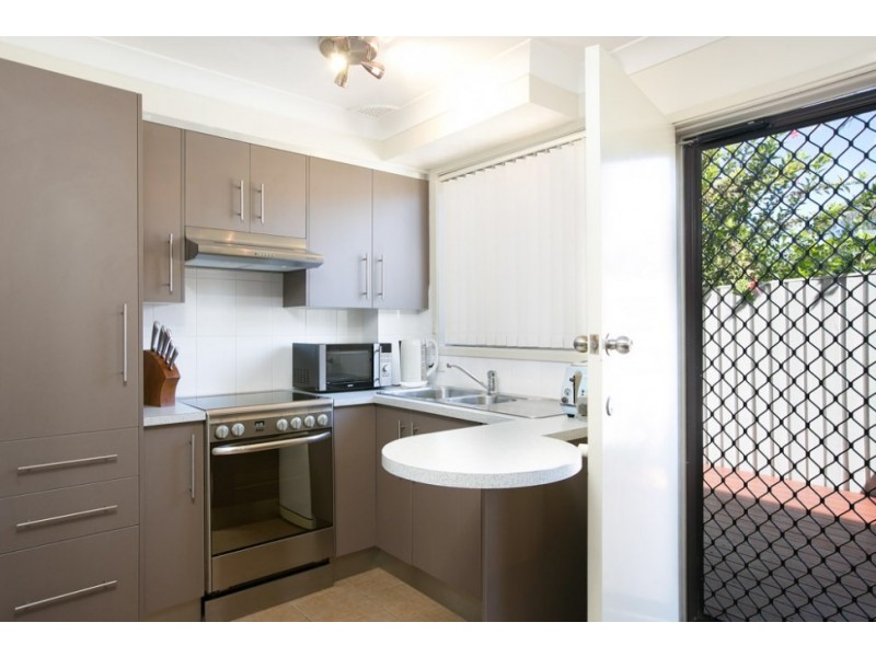 6/1 The Avenue, Bellambi NSW 2518