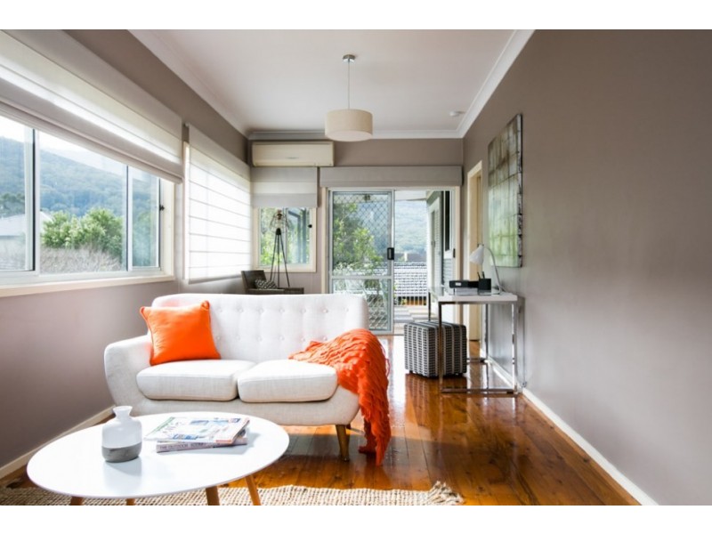 8 Ian Bruce Crescent, Balgownie NSW 2519