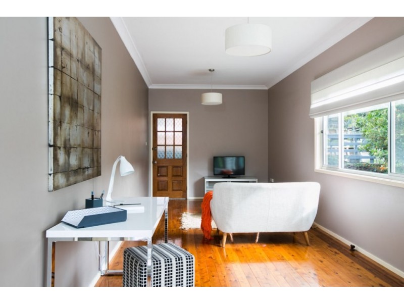 8 Ian Bruce Crescent, Balgownie NSW 2519