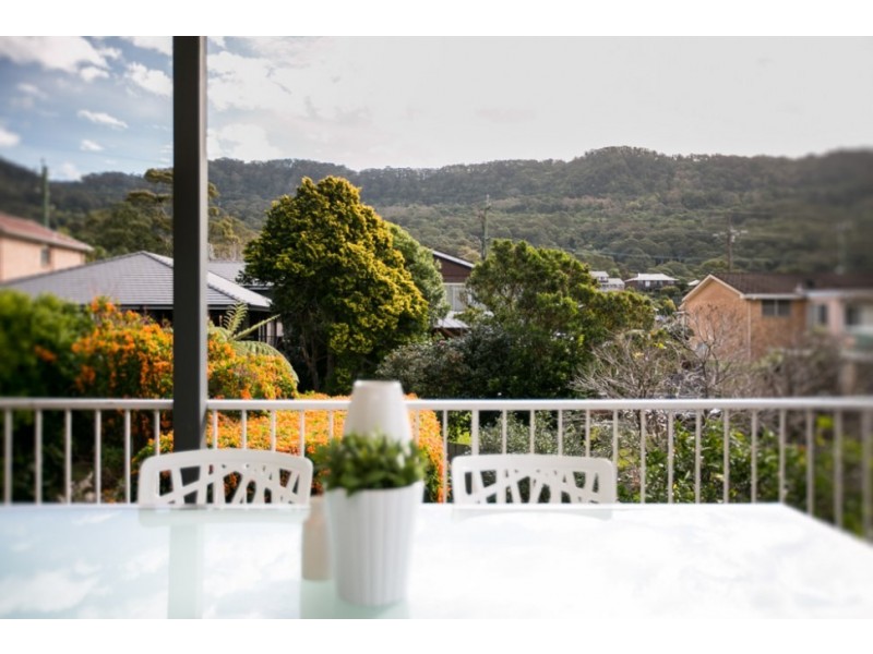 8 Ian Bruce Crescent, Balgownie NSW 2519