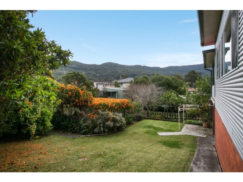 8 Ian Bruce Crescent, Balgownie NSW 2519