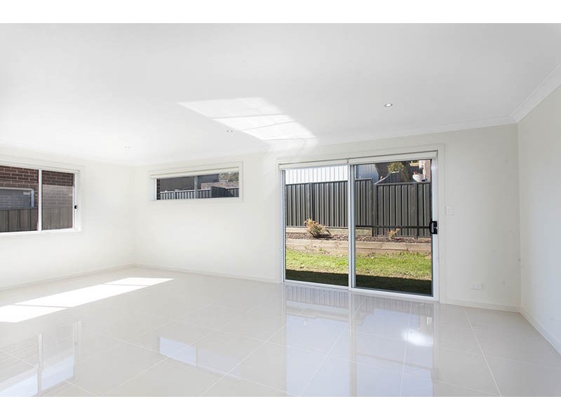 11 Cascade Circuit, Albion Park NSW 2527