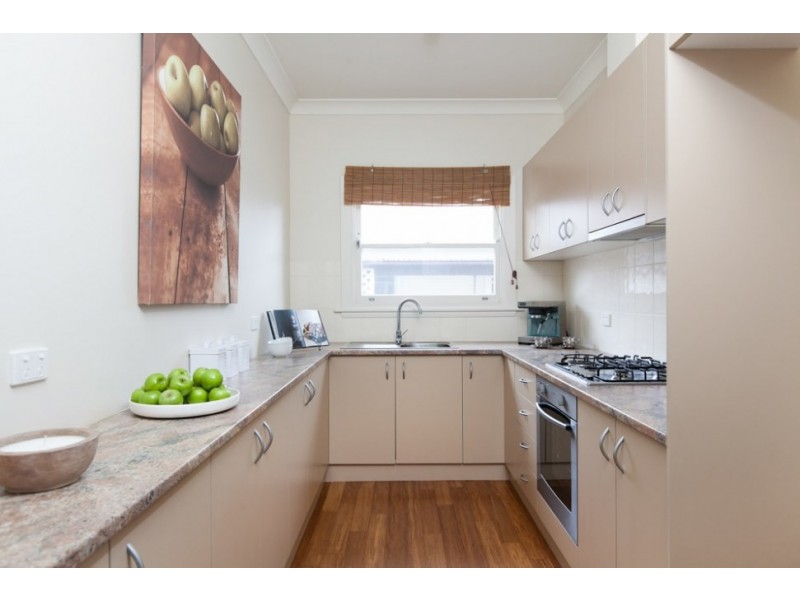 9 Mary Ann Street, Towradgi NSW 2518