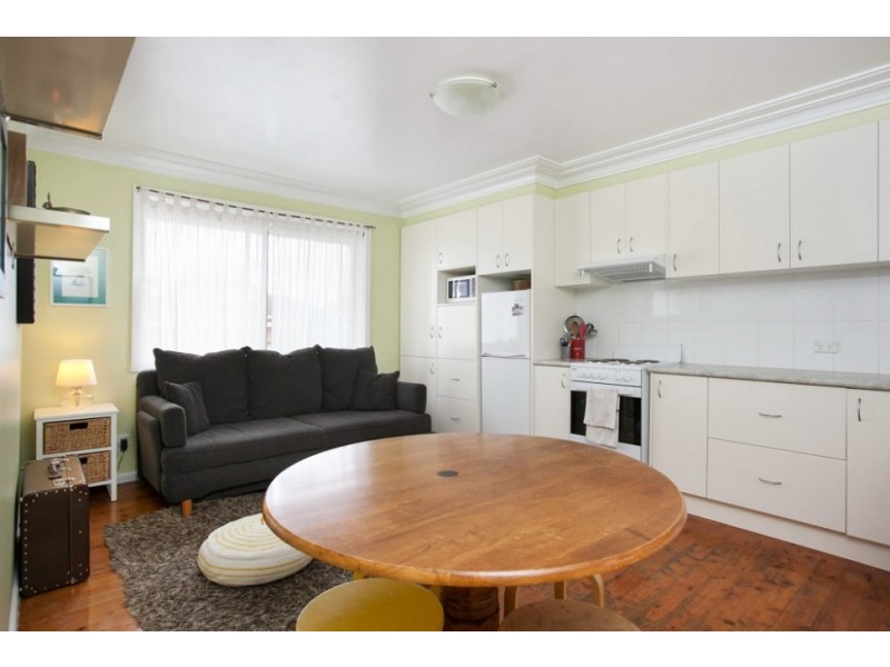 2/1 Midgley Street, Corrimal NSW 2518