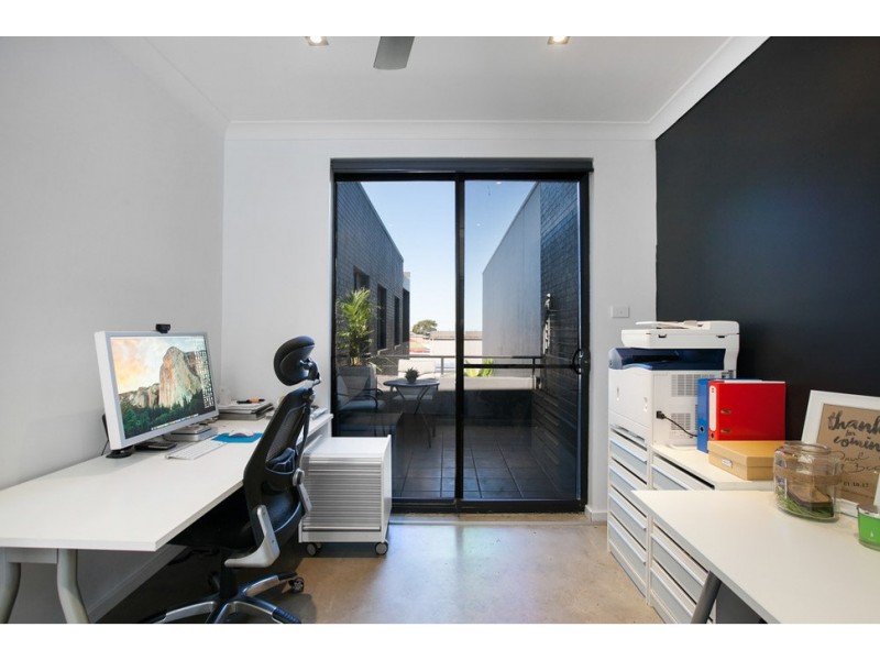 2/77 Auburn Street, Wollongong NSW 2500