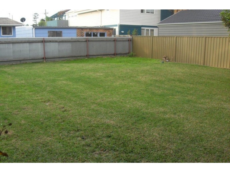 4 Ocean Avenue, Woonona NSW 2517