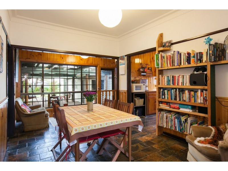 64 Dobbie Avenue, East Corrimal NSW 2518