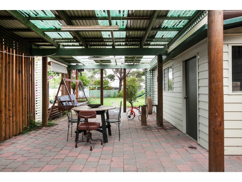 64 Dobbie Avenue, East Corrimal NSW 2518