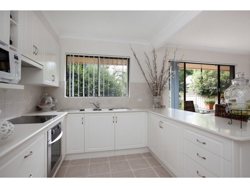 2/23A Woodlawn Avenue, Mangerton NSW 2500