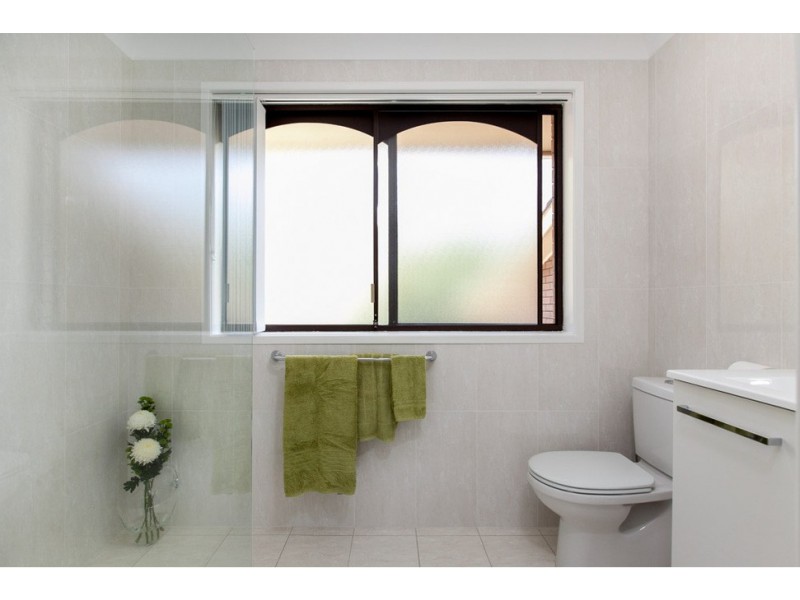 2/23A Woodlawn Avenue, Mangerton NSW 2500