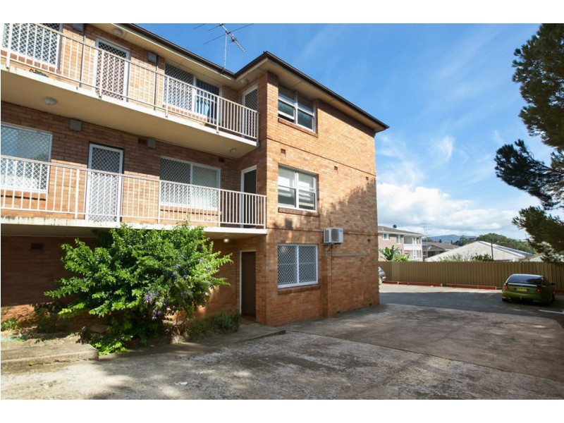 1/40 Bridge Street, Coniston NSW 2500