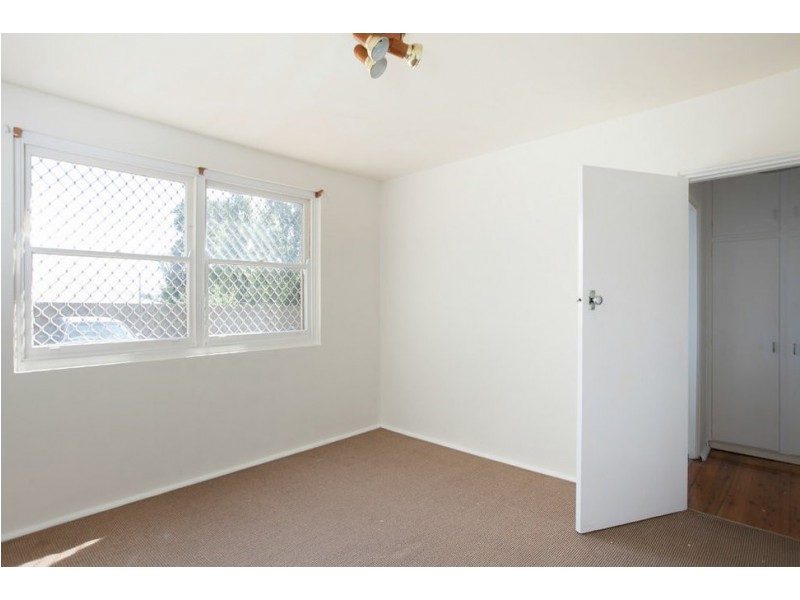 1/40 Bridge Street, Coniston NSW 2500