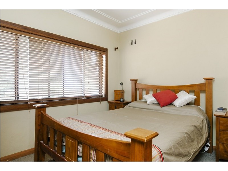 404 Princes Highway, Corrimal NSW 2518