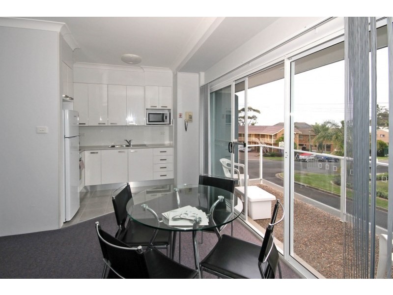 4/9 Shepherd Street, Mollymook NSW 2539