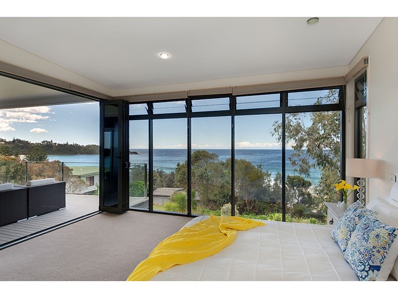 32 Donlan Road, Mollymook Beach NSW 2539