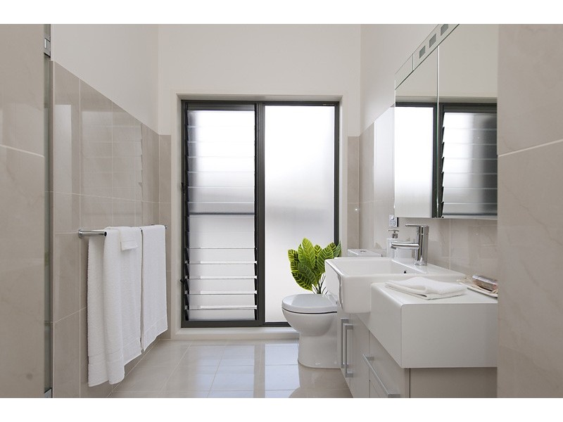 32 Donlan Road, Mollymook Beach NSW 2539