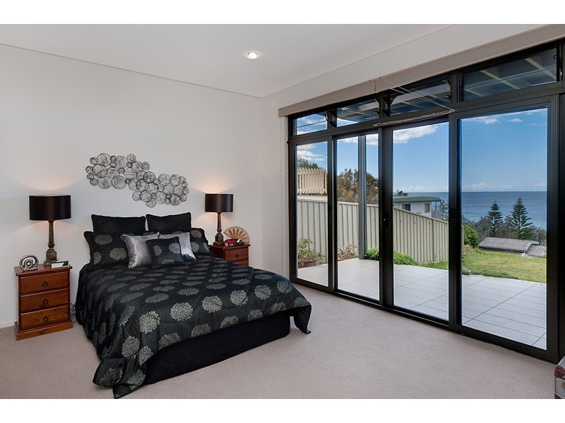 32 Donlan Road, Mollymook Beach NSW 2539