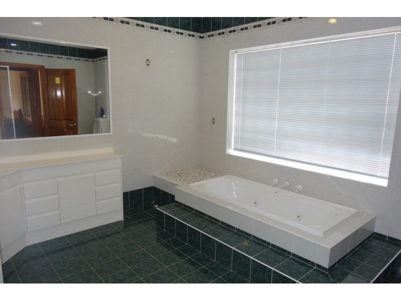 1A Turner Street, Mollymook NSW 2539