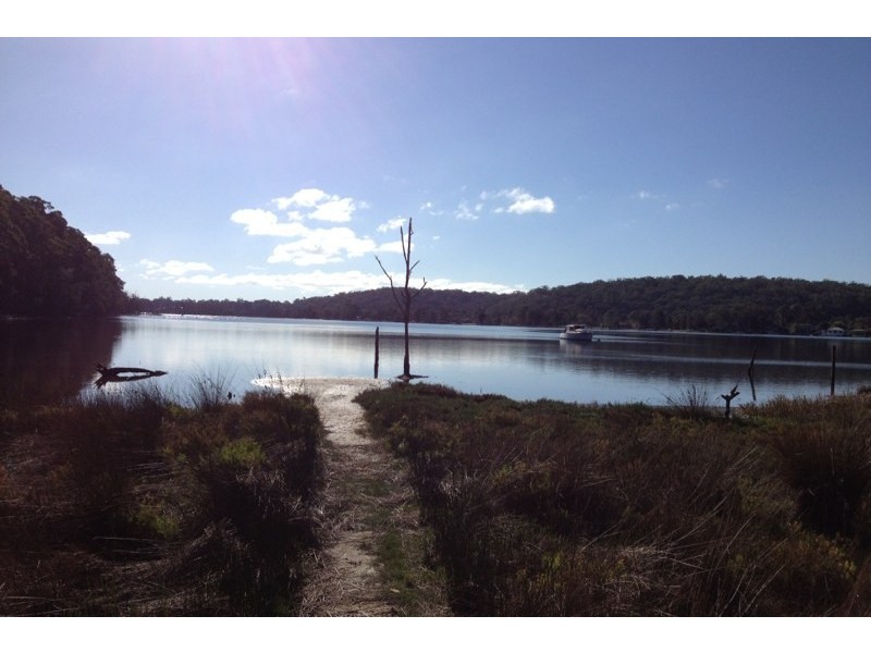 4 Wallaroy Drive, Burrill Lake NSW 2539