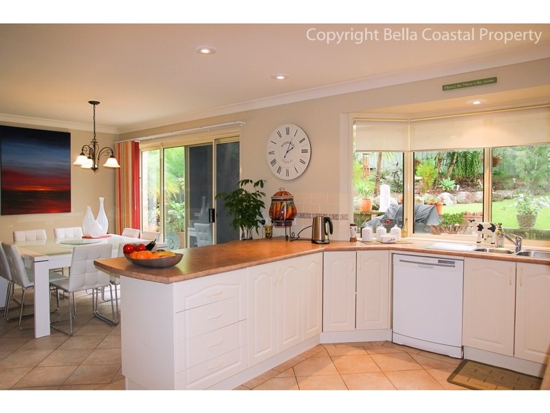 22 Scorpio Grove, Narrawallee NSW 2539