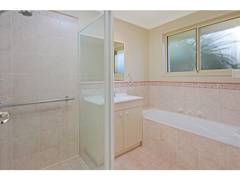 22 Scorpio Grove, Narrawallee NSW 2539