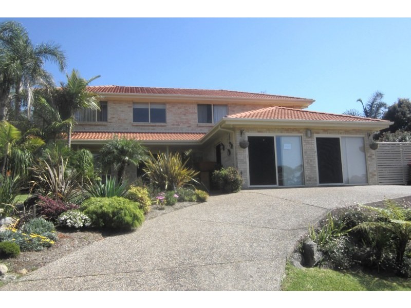 22 Scorpio Grove, Narrawallee NSW 2539