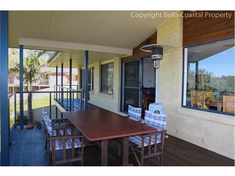 14 Seascape Close, Narrawallee NSW 2539