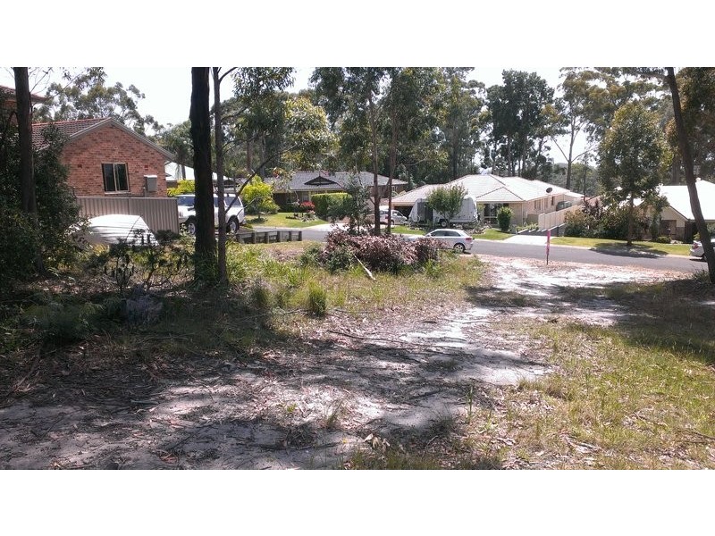 37 Seaspray Street, Narrawallee NSW 2539