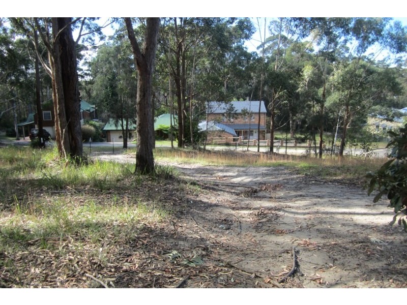 10 Blake Place, Narrawallee NSW 2539