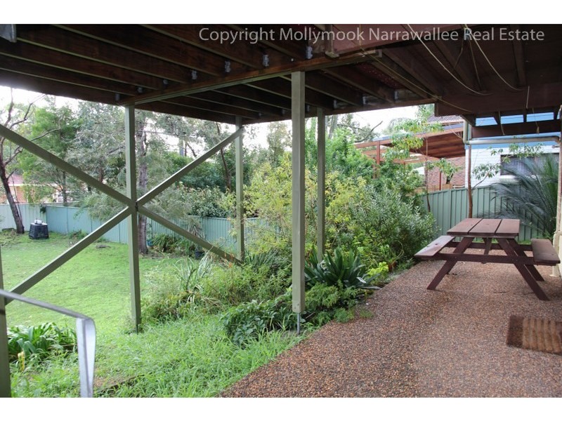 9 Bangalow Street, Narrawallee NSW 2539