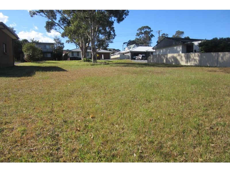 5 Latta Street, Mollymook NSW 2539