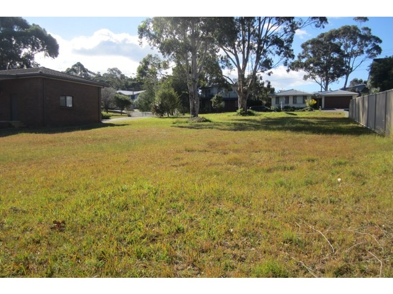 5 Latta Street, Mollymook NSW 2539