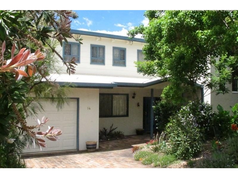 14 Tallwood Avenue, Narrawallee NSW 2539