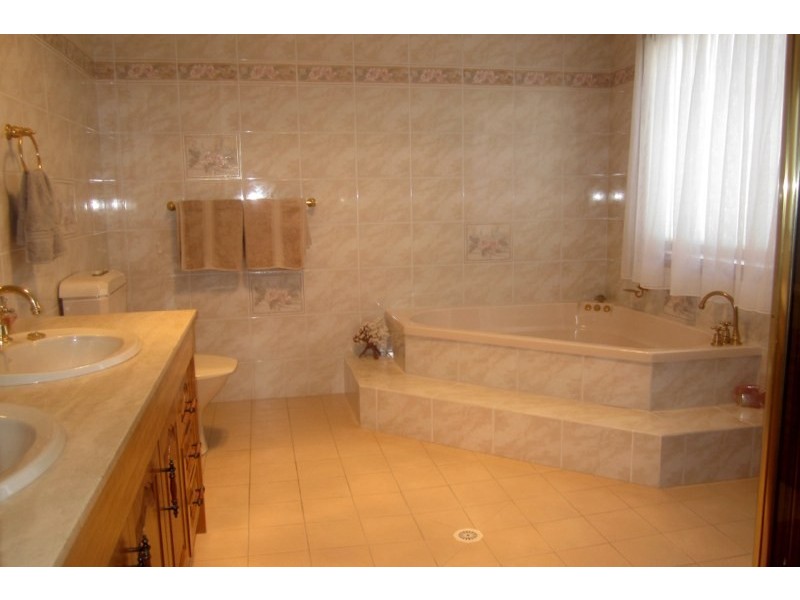 1 Rennies Beach Close, Ulladulla NSW 2539