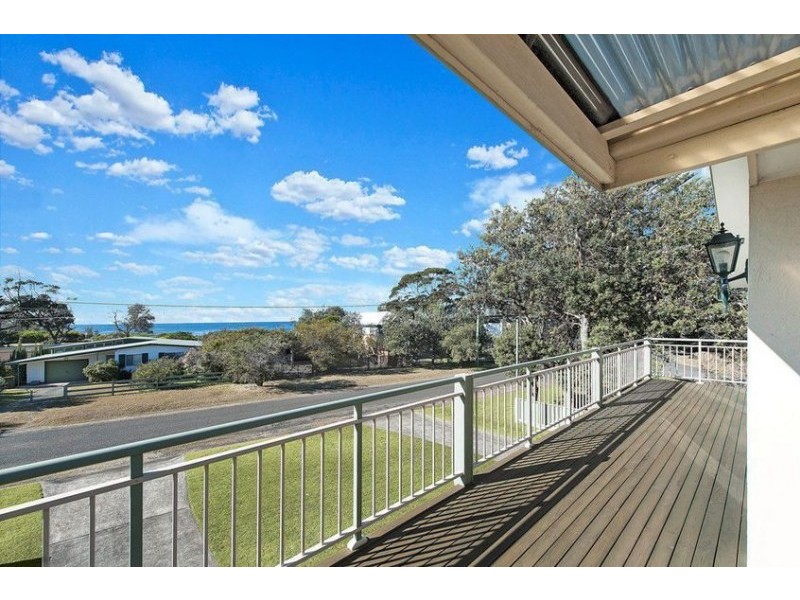 13 Malibu Drive, Bawley Point NSW 2539